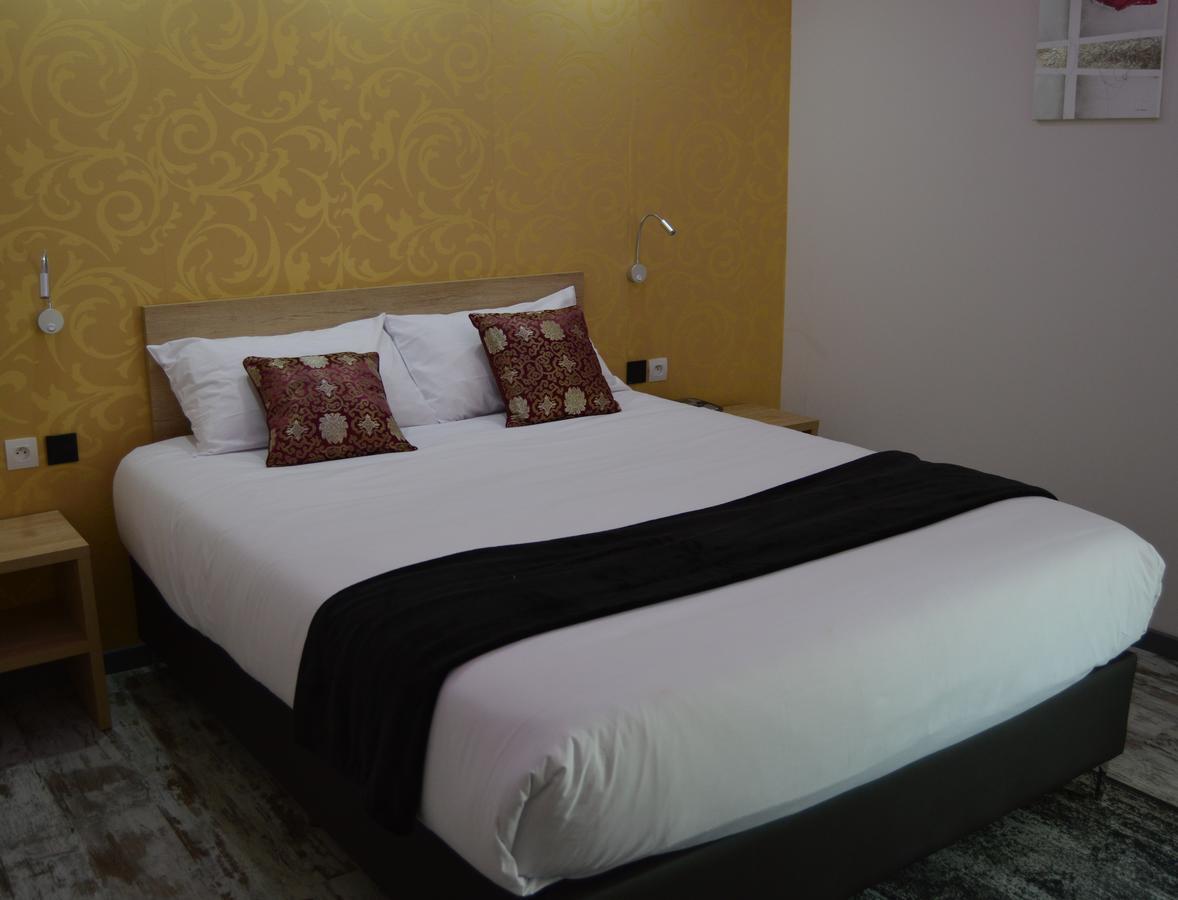 L'Hotel Du Lac קסטלז'לו מראה חיצוני תמונה